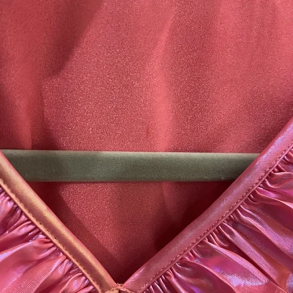 🎉Host Pick🎉 Queen of sparkles pink metallic ruffle dress size S - Picture 7 of 7